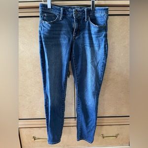 Universal Thread Skinny Jeans Stretch size 6/27/SHORT